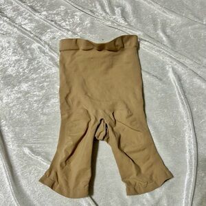 Skims seamless sculpt high waisted booty lift short 2Xl/3Xl